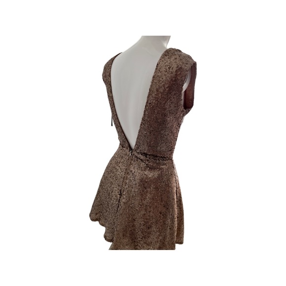 TOBI GOLD SEQUIN DRESS MEDIUM - Picture 3 of 10